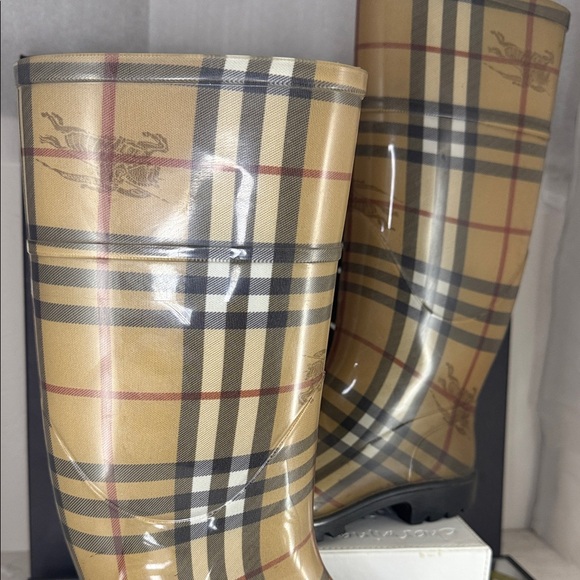 Burberry Tan Plaid Winter & Rain Boots - Picture 2 of 11